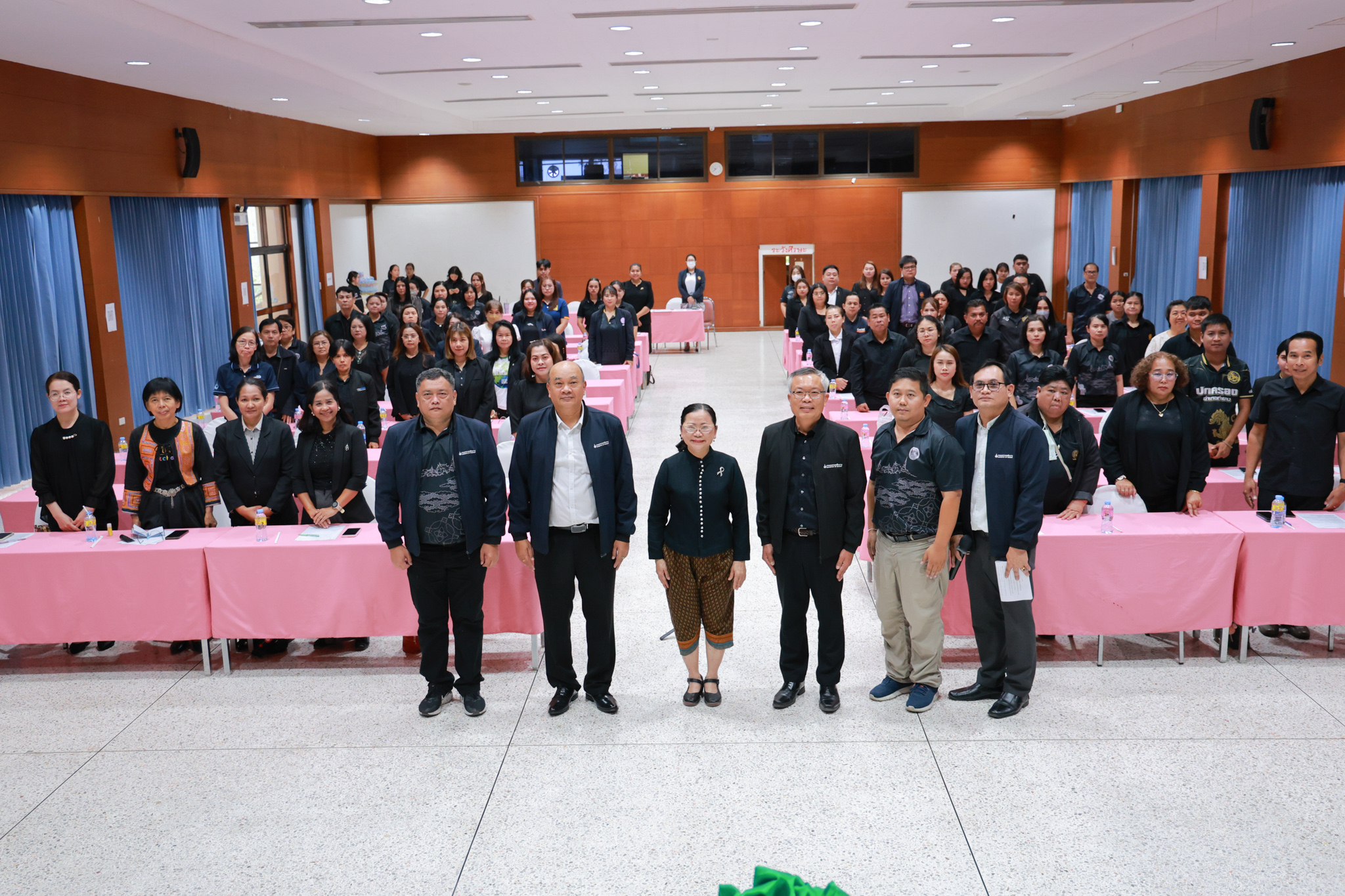 title - ปฏิรูปที่ดินจังหวัด เพชรบุรี มอบหมายให้ นางสาวนงลักษณ์ เล็กน้อย เจ้าพนักงานธุรการชำนาญงาน เข้าร่วมงานสัมมนา “การประหยัดพลังงาน ลดการใช้พลังงานในหน่วยงานภาครัฐ” ภายใต้โครงการส่งเสริมการลดการใช้พลังงานในภาครัฐ ประจำปีงบประมาณ พ.ศ. 2569